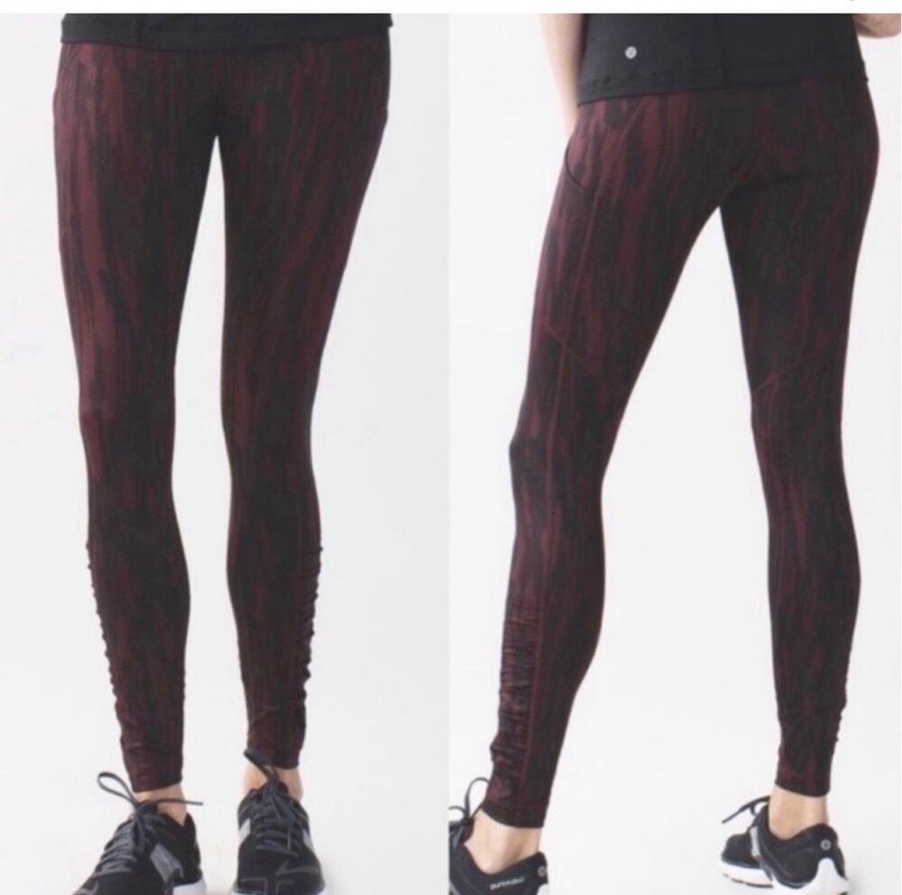 Lululemon Speed Tight IV Painted Animal Bordeaux Drama Black / Black 10